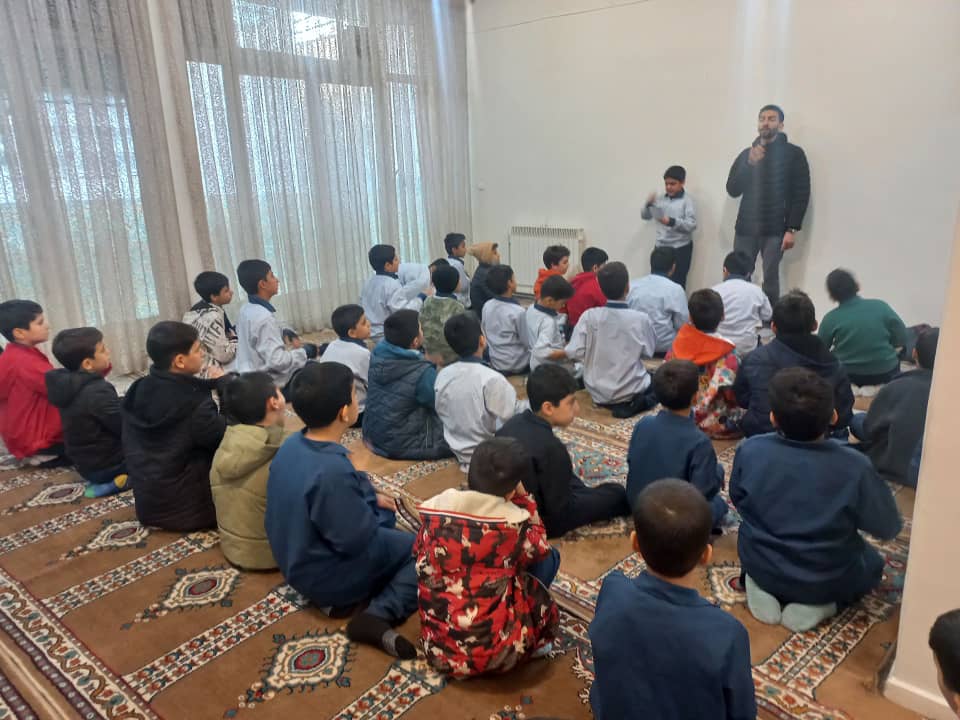 مراسم زیارت عاشورا دبستان شیخ محمد خیابانی-1404